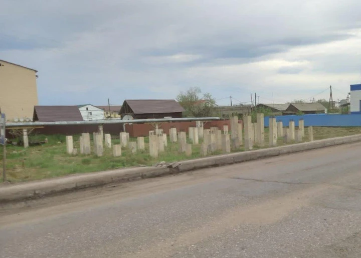 Аукцион по продаже земельного участка площадью 1366 кв.м. и объекта незавершенного строительства площадью 355,6 кв.м. по адресу: Республика Саха (Якутия), у. Нюрбинский, г. Нюрба, ул. Степана Васильева, д. 73.